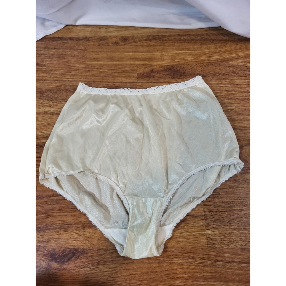 MYONNE VTG PANTIES Silky NYLON Ivory Lace USA High Cut 70's 7 L